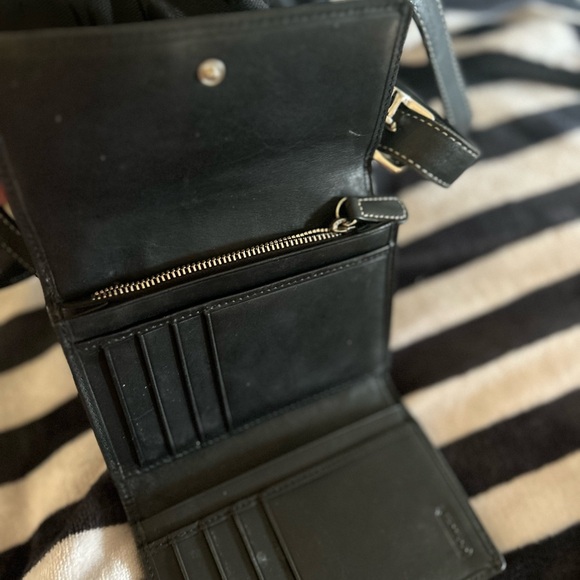 Coach - Picture 13 of 16